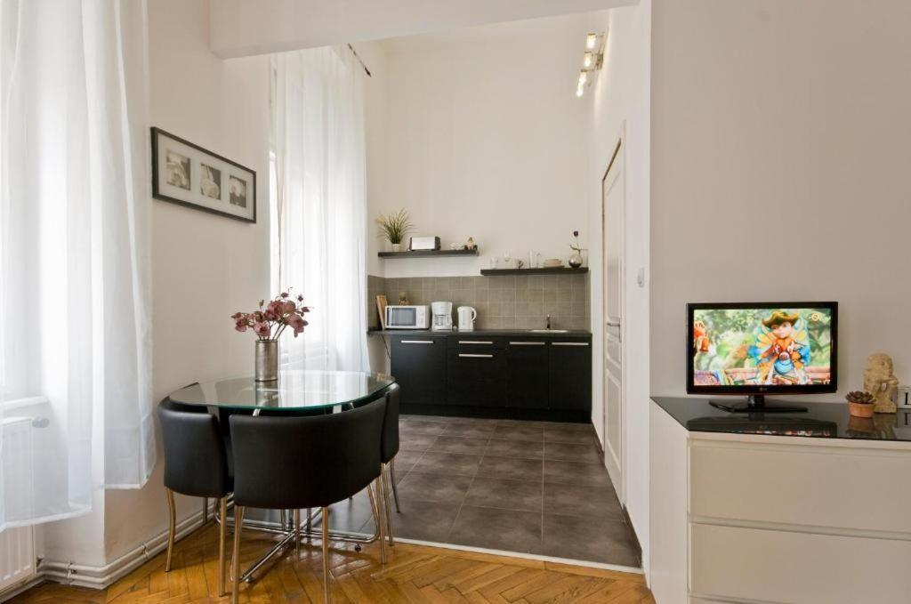 Balcony Apartment Budapest Ngoại thất bức ảnh
