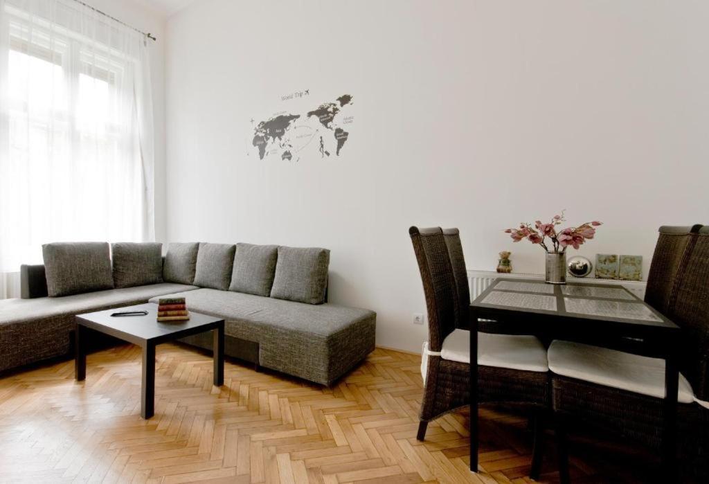 Balcony Apartment Budapest Ngoại thất bức ảnh
