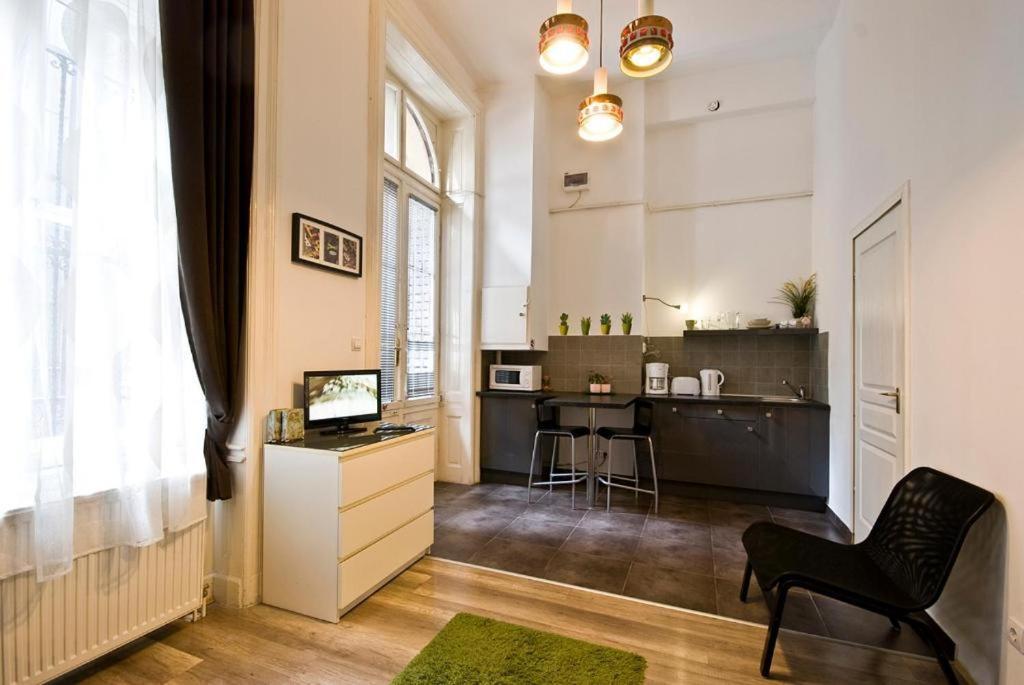 Balcony Apartment Budapest Ngoại thất bức ảnh